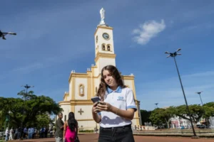 Apucarana implanta Wi-Fi gratuito na Praça Rui Barbosa